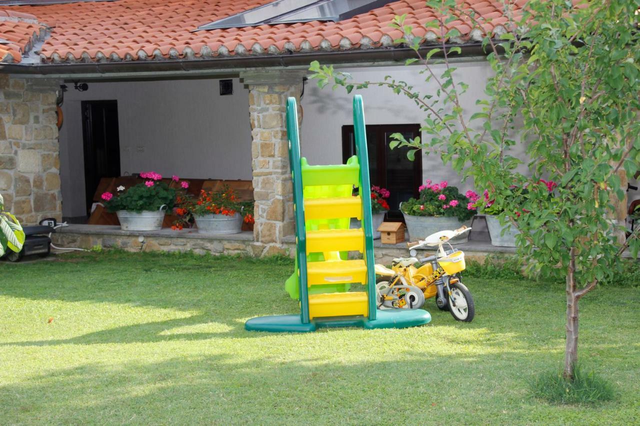 Tourist Farm With Apartments Fig Tree Dekani Экстерьер фото